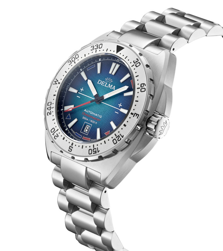 Stainless steel nautical watch with unidirectional nautical bezel